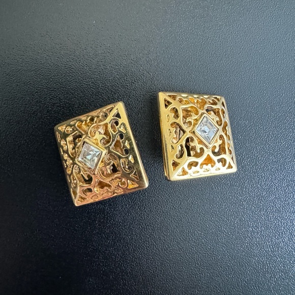Authentic 18K gold plated Yves Saint Laurent vintage clip on earrings - Picture 3 of 13